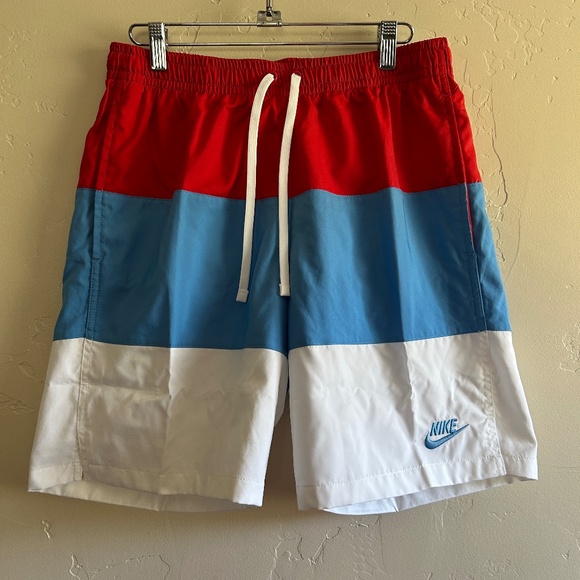 Nike Loose Fit Above Knee Swim Shorts Mesh Lined Size S - Picture 1 of 9